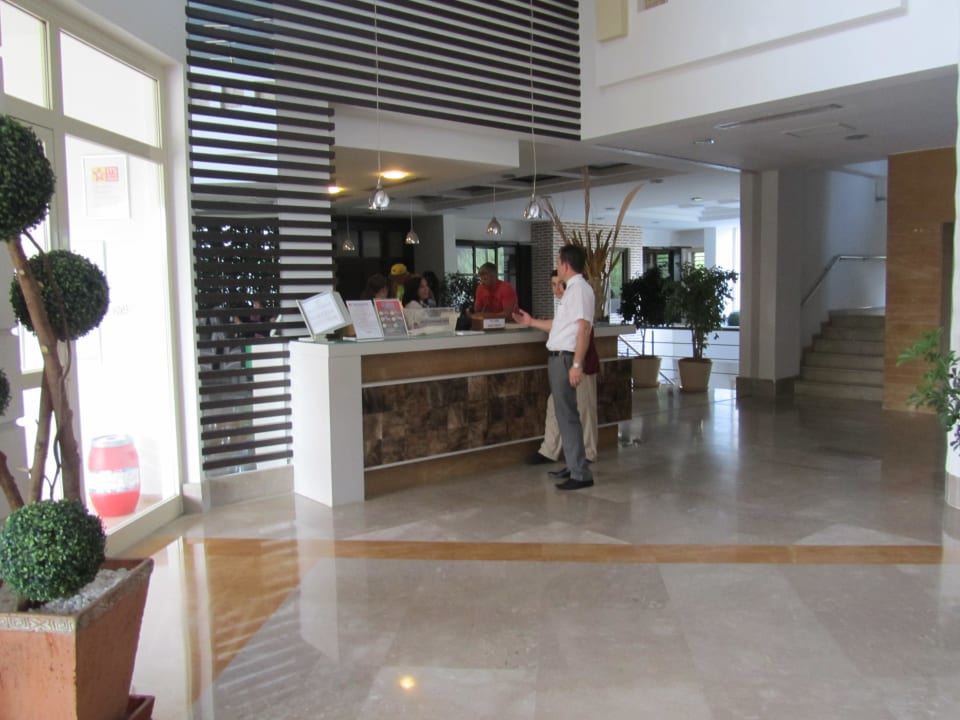 Die Lobby von der Seite Trendy Palm Beach (Adults Only, 16+)