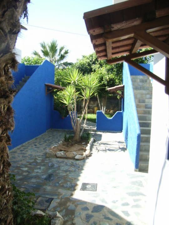 Mari Beach Hof des Nebengebäudes Casa Di Notos Beach Hotel