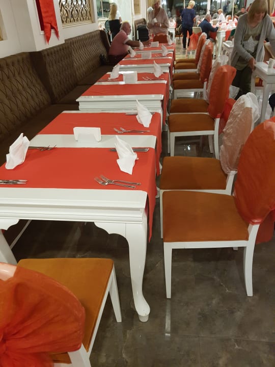 Gastro Side Royal Palace Hotel & Spa