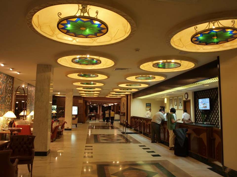 Recepcja Hilton Garden Inn Ras Al Khaimah