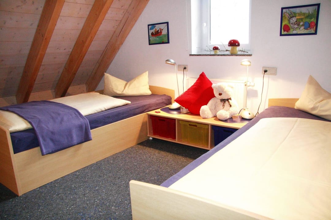 FeWo 7 Studio mit 2 Einzelbetten im DG Ferienwohnungen Holder