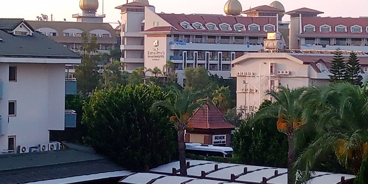 Außenansicht Side Breeze Hotel