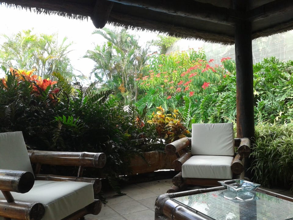 Sitzplatz am Poolhaus Hotel Casas de Las Piedras