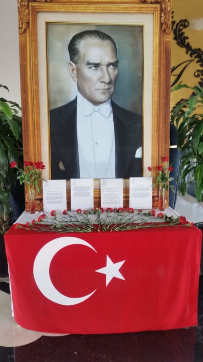 Sonstiges Azura Deluxe Resort & Spa Hotel