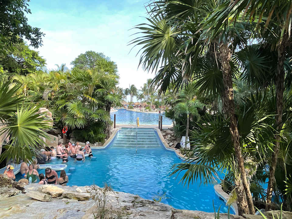Pool Iberostar Waves Tucan