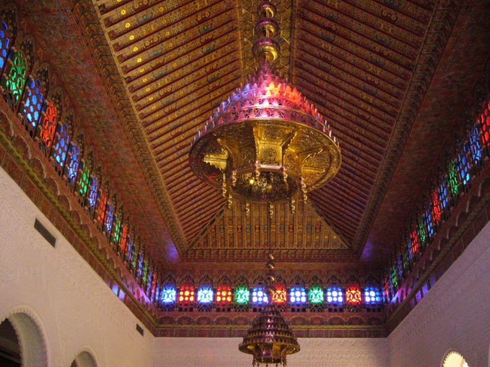 Die Decke der Halle Hotel Riviera