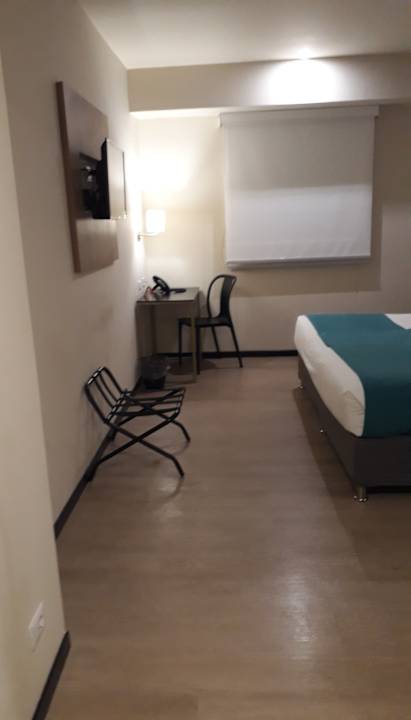 Zimmer Arawi Miraflores Express