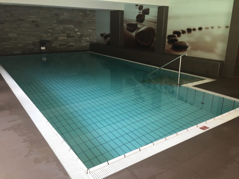 Pool VAYA Zell am See