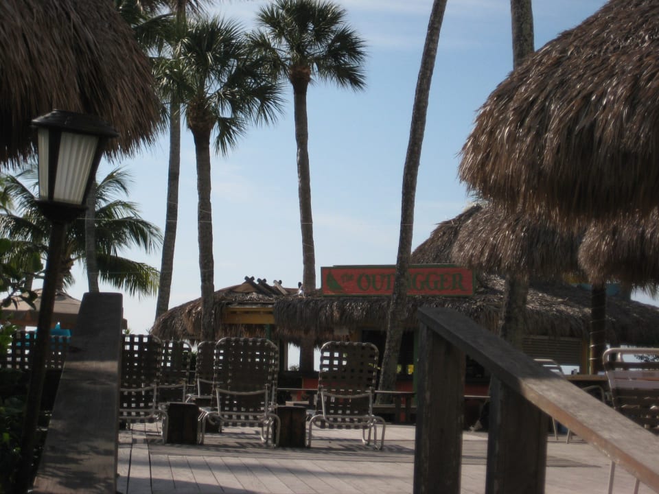 TIKI-Bar "The Outrigger" Hotel Outrigger Beach Resort