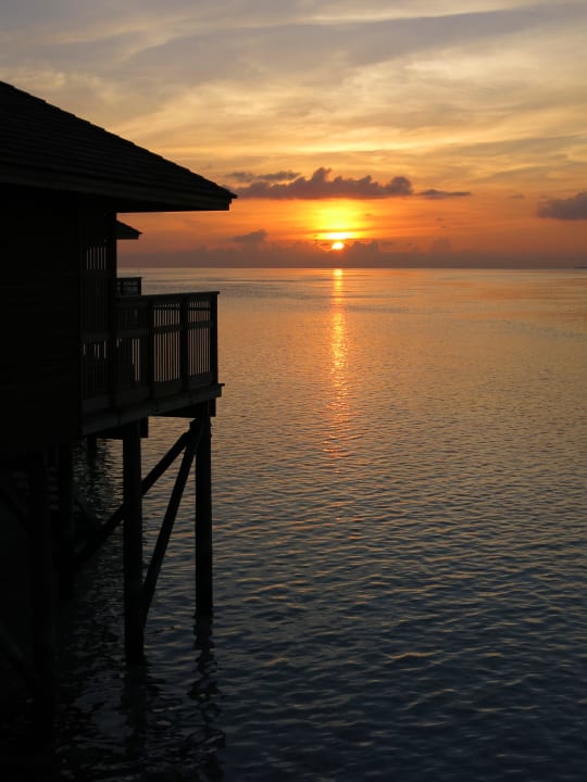 Wasservilla Vilamendhoo Island Resort & Spa