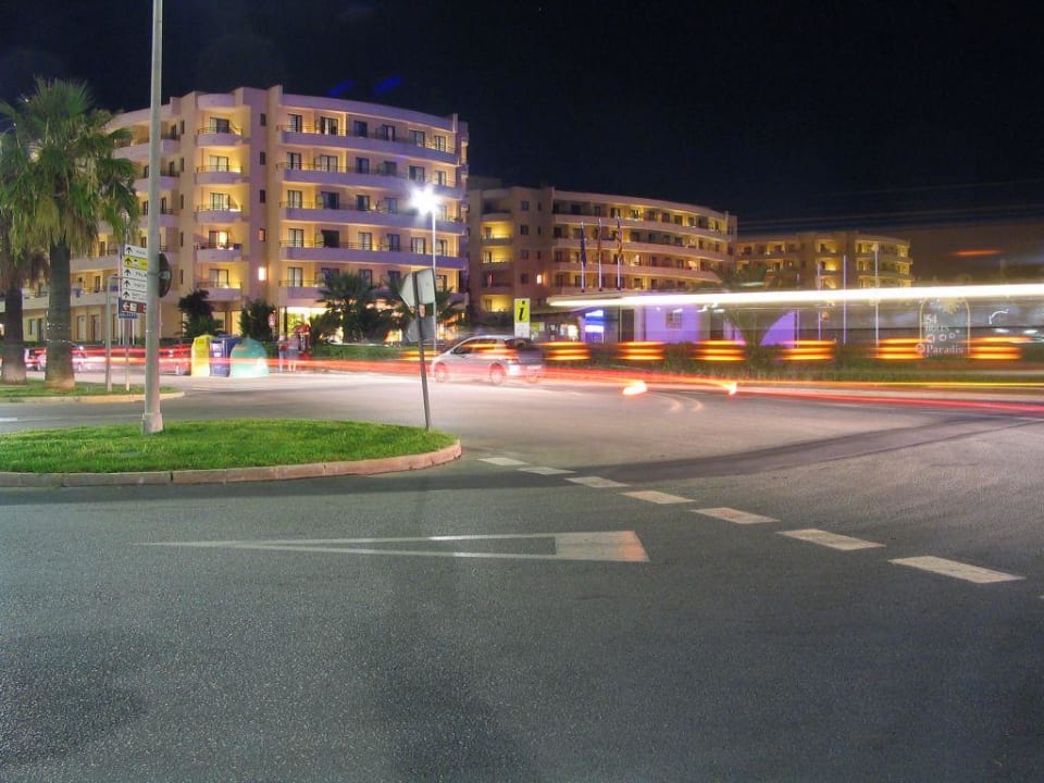 Orient Beach bei Nacht allsun App.-Hotel Orient Beach