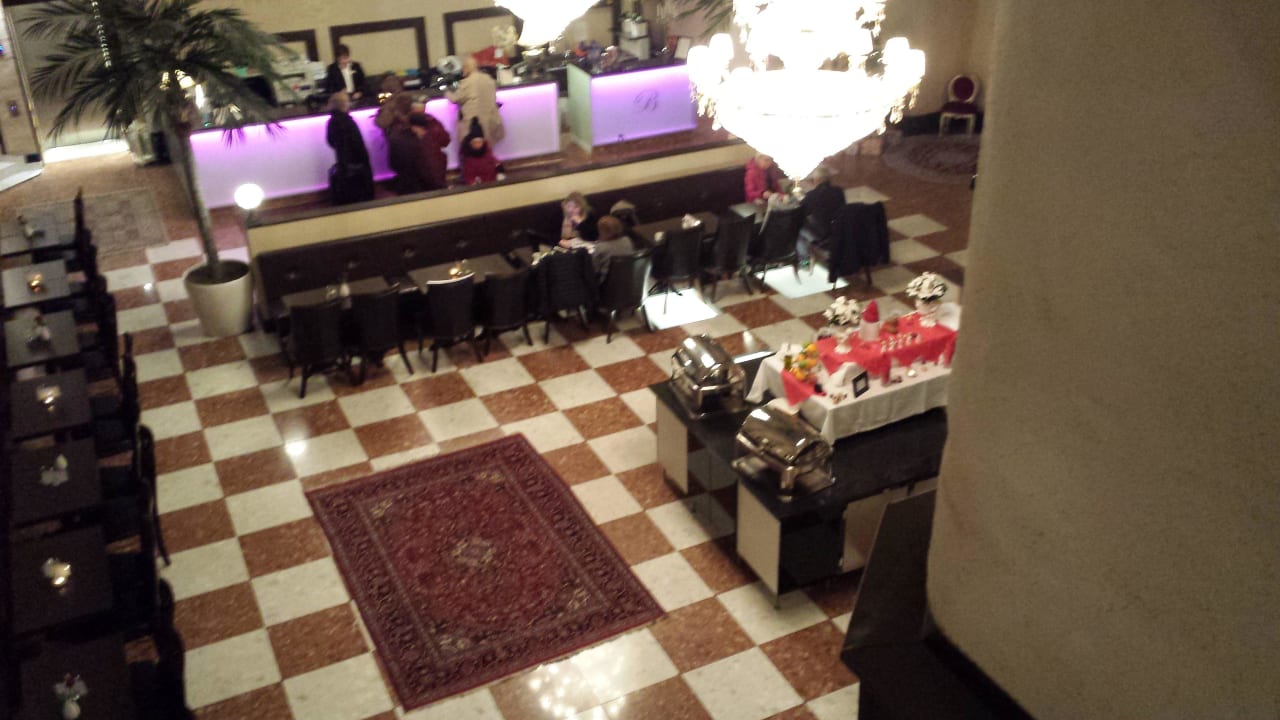 Restaurant von oben Best Western Hotel Bentleys