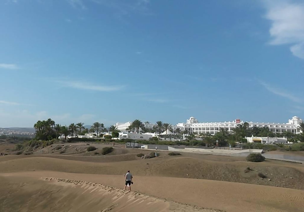 Ansicht des Hotels aus den Dünen Hotel Riu Palace Maspalomas Adults Only