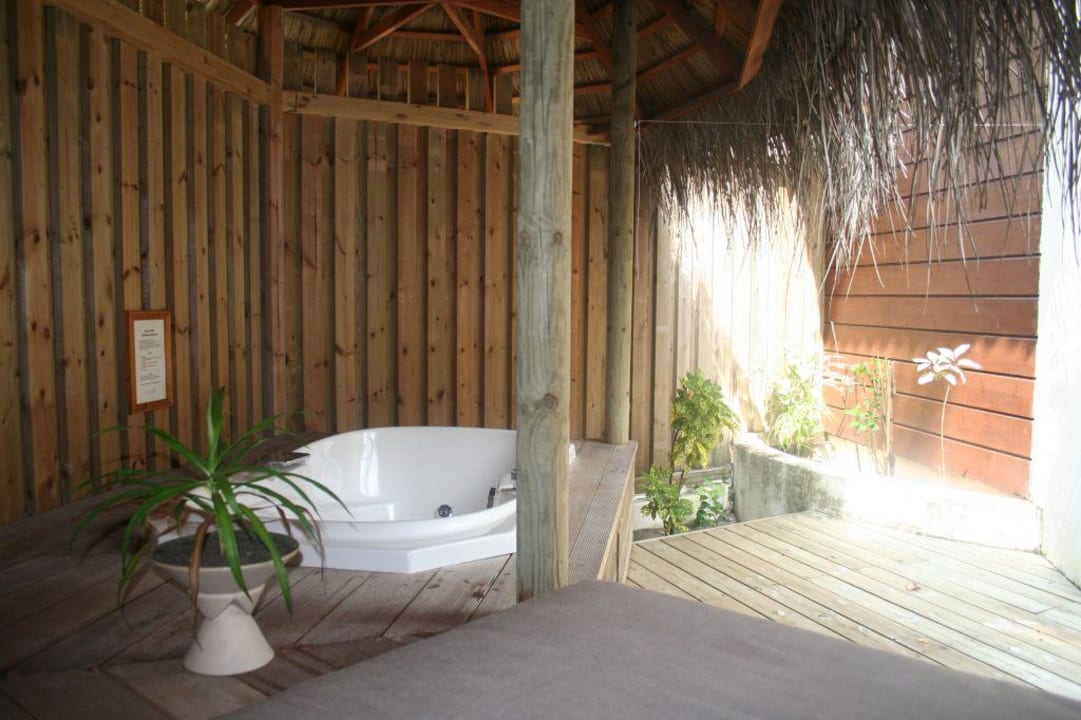 Garten im Jacuzzi-Bungalow Komandoo Island Resort & Spa - Adults only