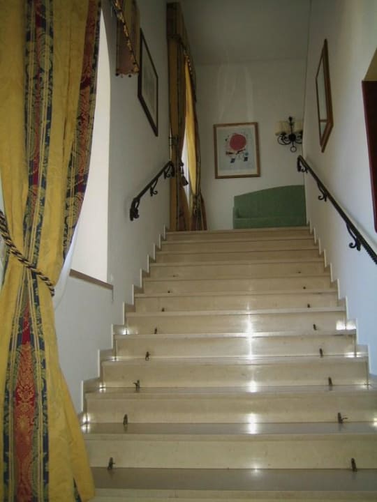 Aufgang Albergo La Reginella Resort & SPA Ischia