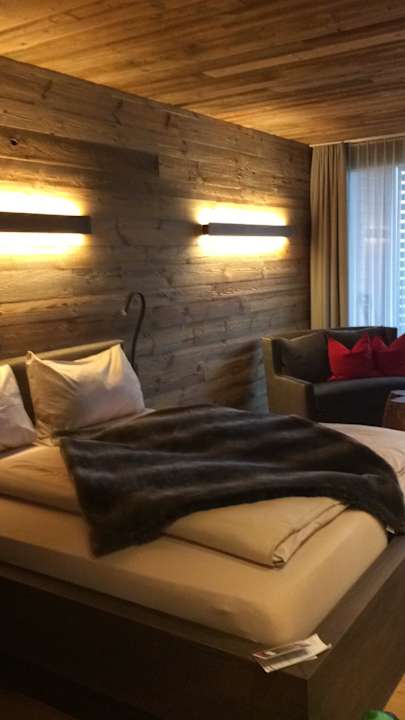 Zimmer Riverside Hotel