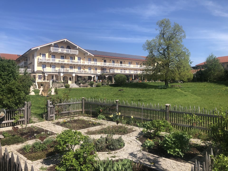 Gartenanlage WellnessNaturResort Gut Edermann