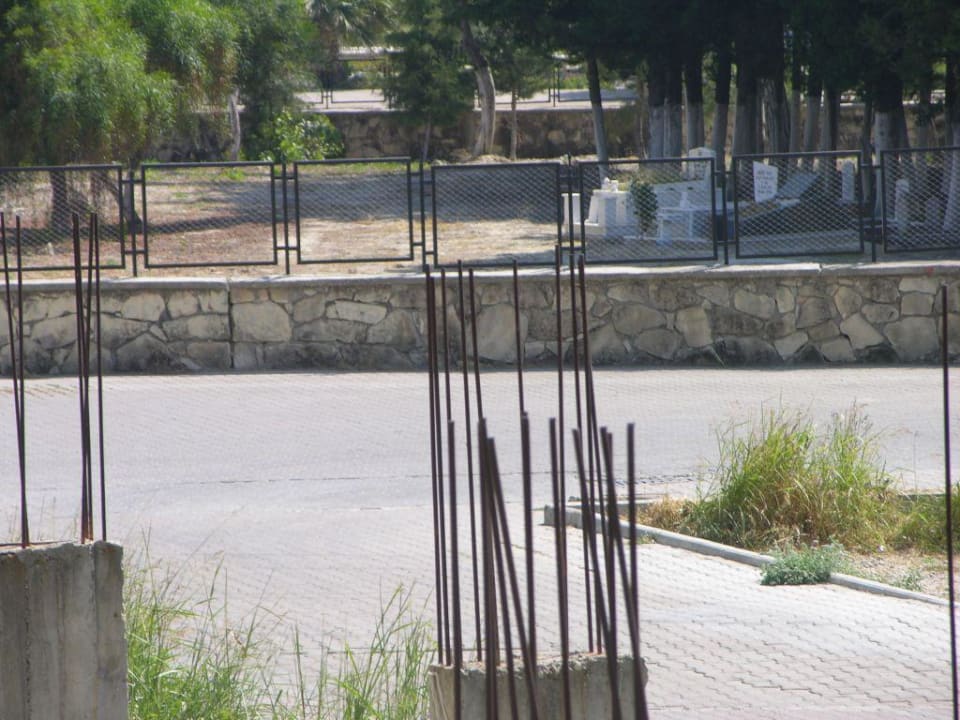 Ausblick zum Friedhof Apartments Hane Annex