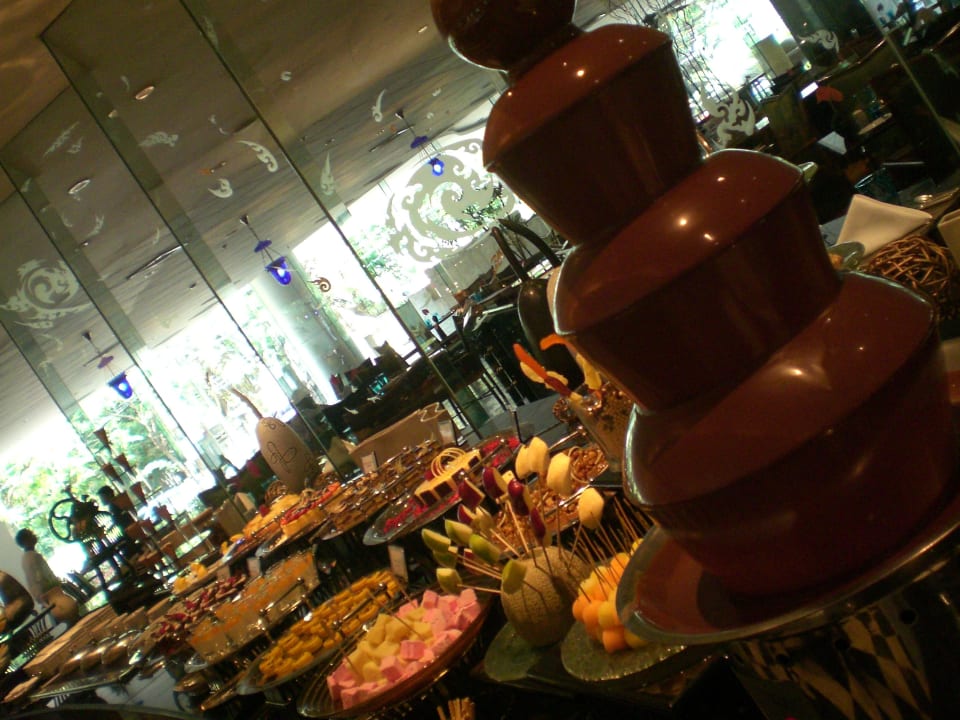 Mittagsbuffet The Athenee Hotel, a Luxury Collection Hotel, Bangkok