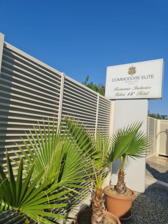 Strand Commodore Elite Suites & Spa - Adults only