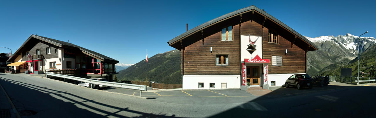 Vor dem Hotel und Restaurant Hotel Bellwald
