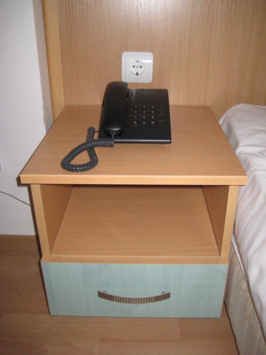 Тумбочка с телефоном MPM Hotel Astoria