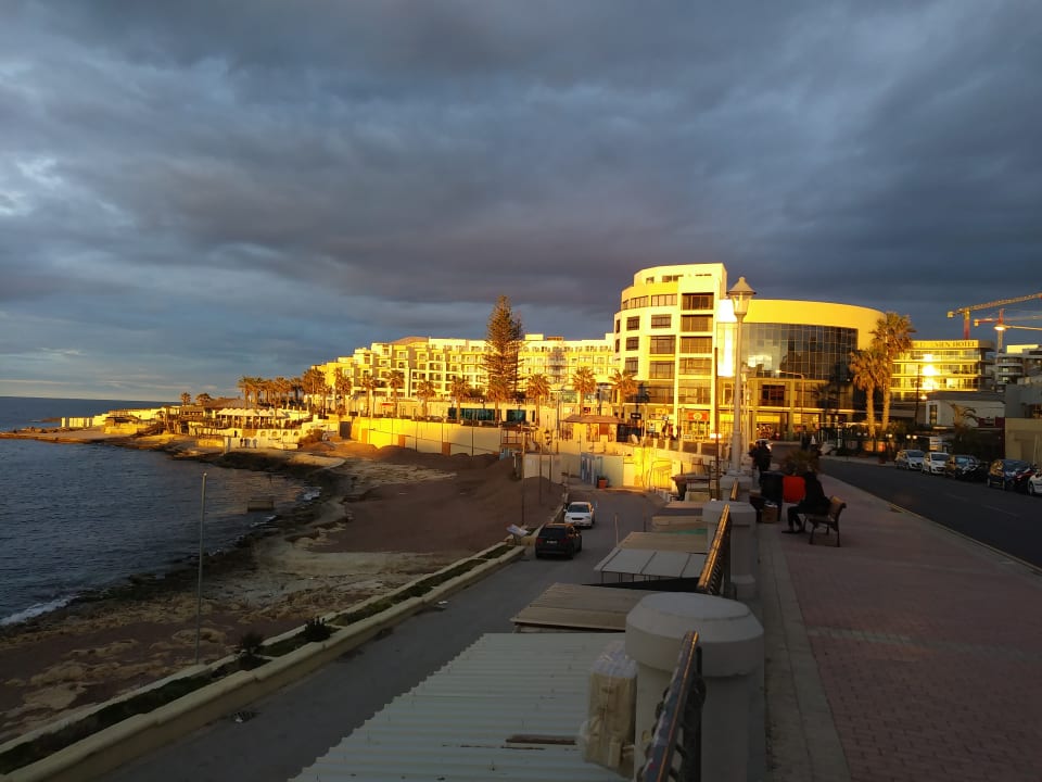 Außenansicht DoubleTree by Hilton Malta