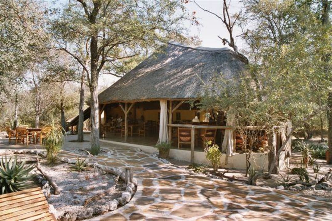 Empfangsbereich, Restaurant, Bar Hotel Etosha Aoba Lodge