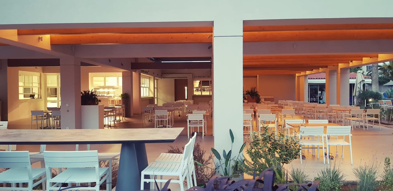 Gastro Anissa Beach & Village