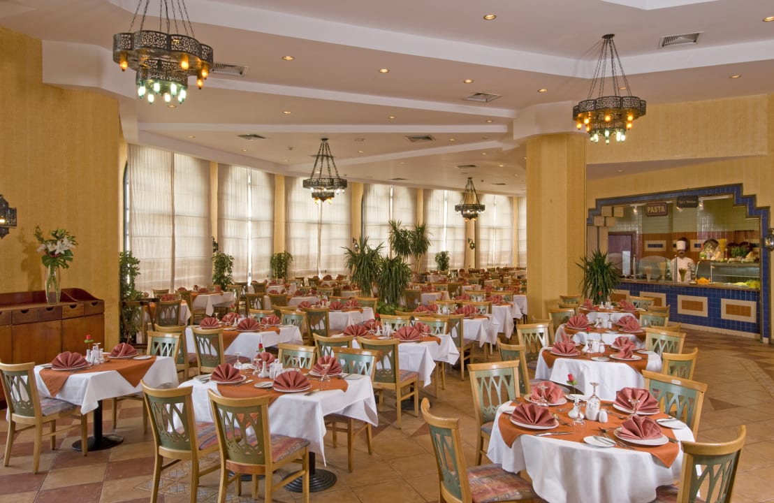 Restaurant Dreams Vacation Resort