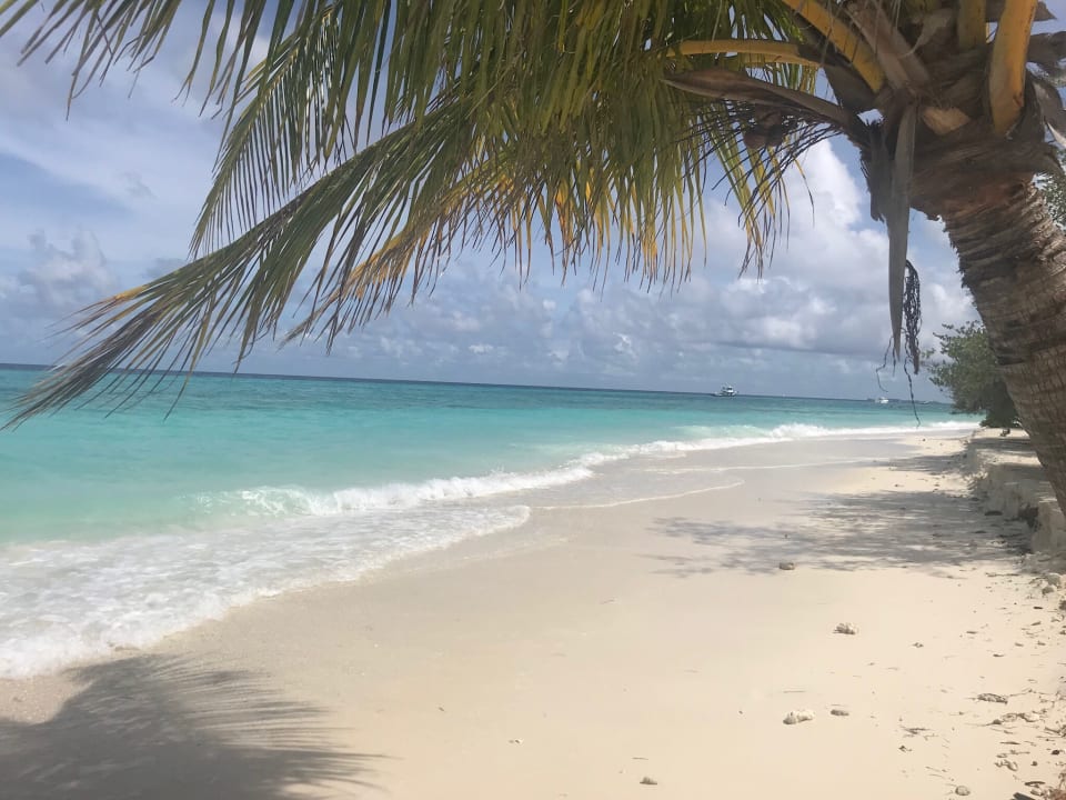 Strand Kuredu Island Resort & Spa