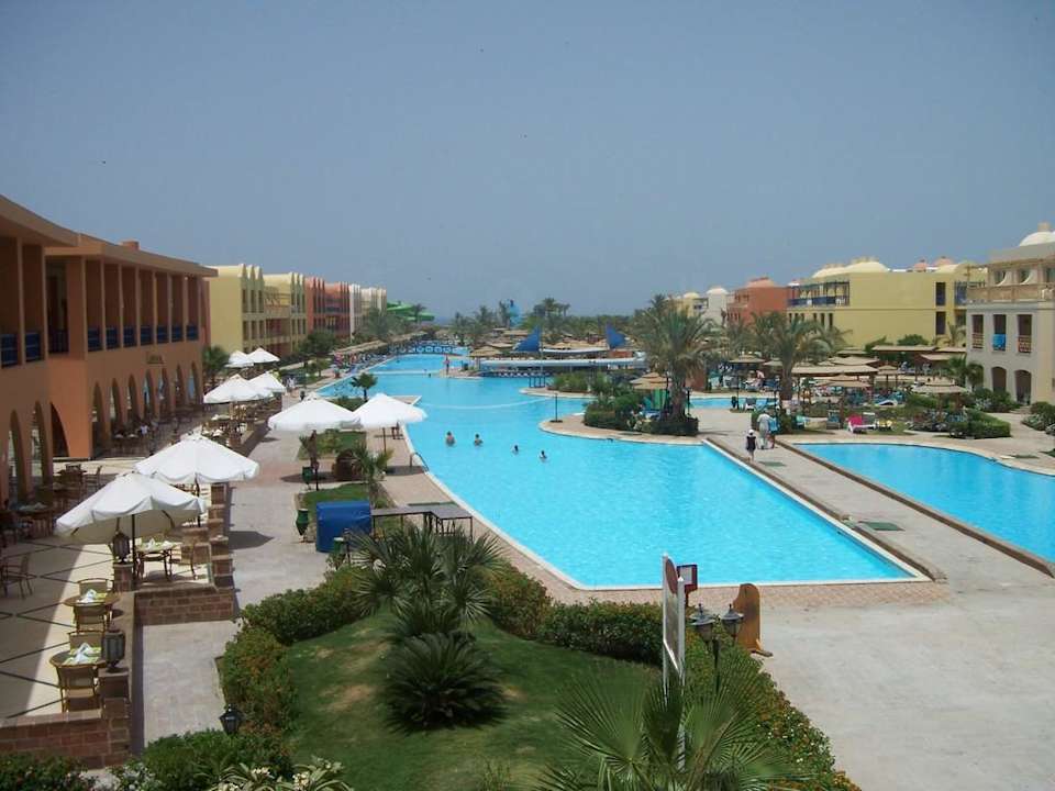 W całej okazałości Titanic Beach Spa & Aqua Park