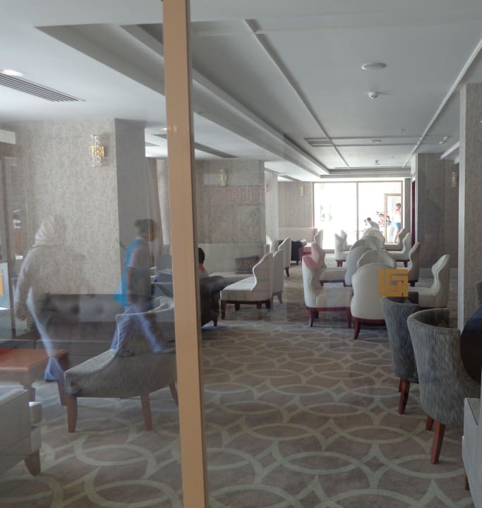 Lobby Bar Grand Park Lara Hotel