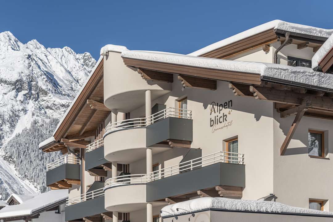 Außenansicht Hotel Alpenblick