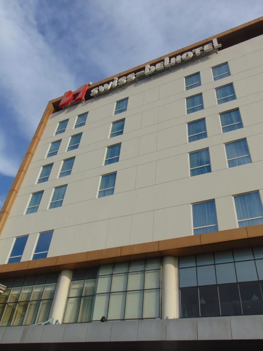 Außenansicht Swiss-Belhotel Airport Jakarta