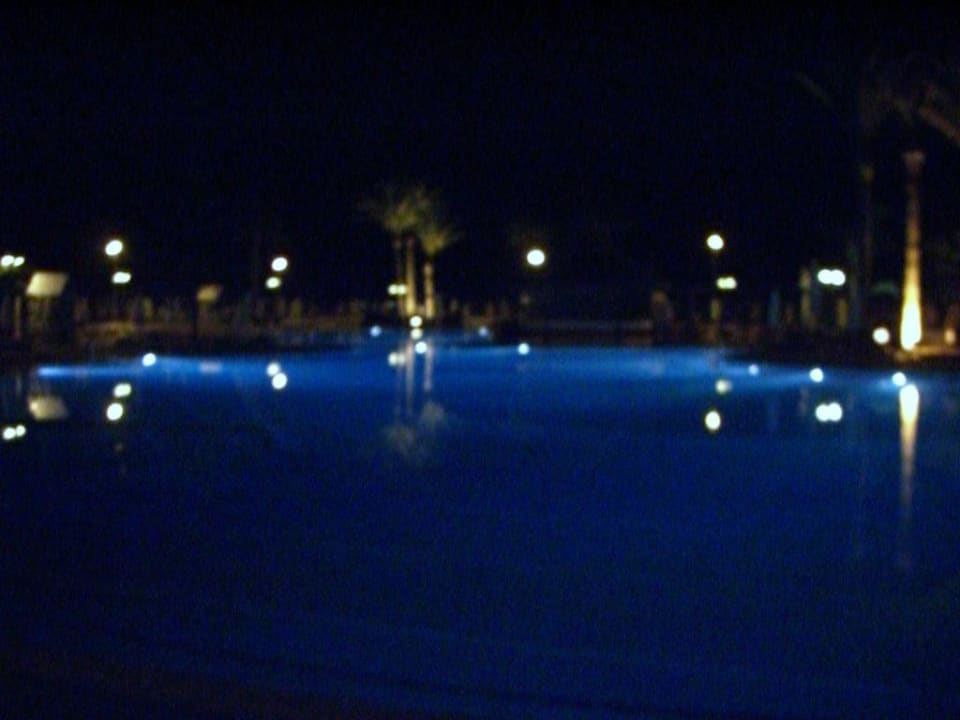 Salzwasserpool by Night Iberostar Selection Anthelia