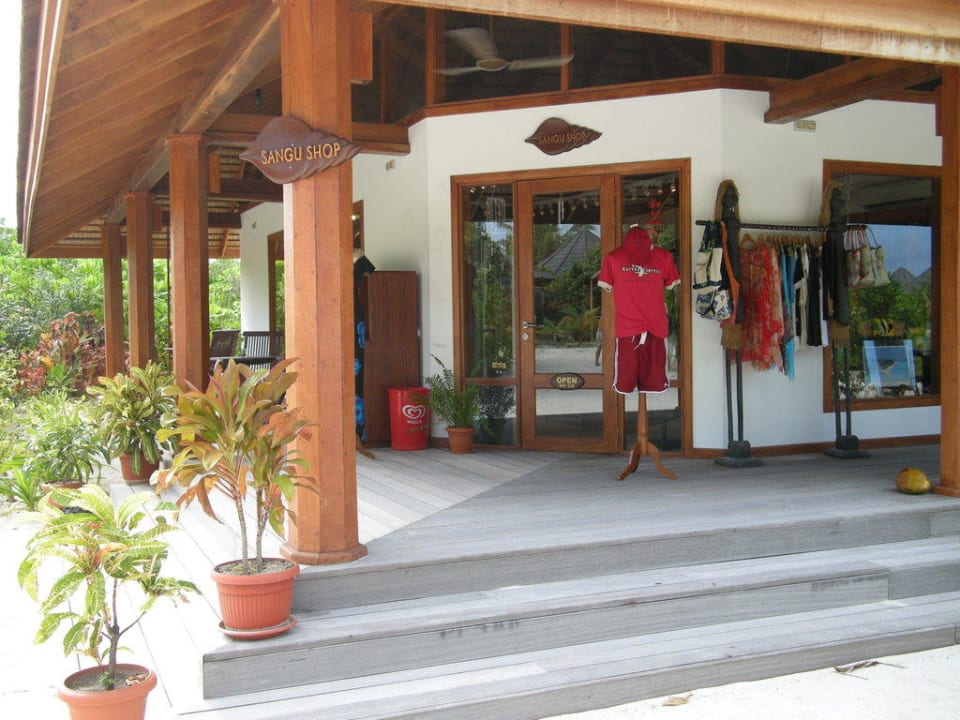 Sangu Shop Kuredu Kuredu Island Resort & Spa