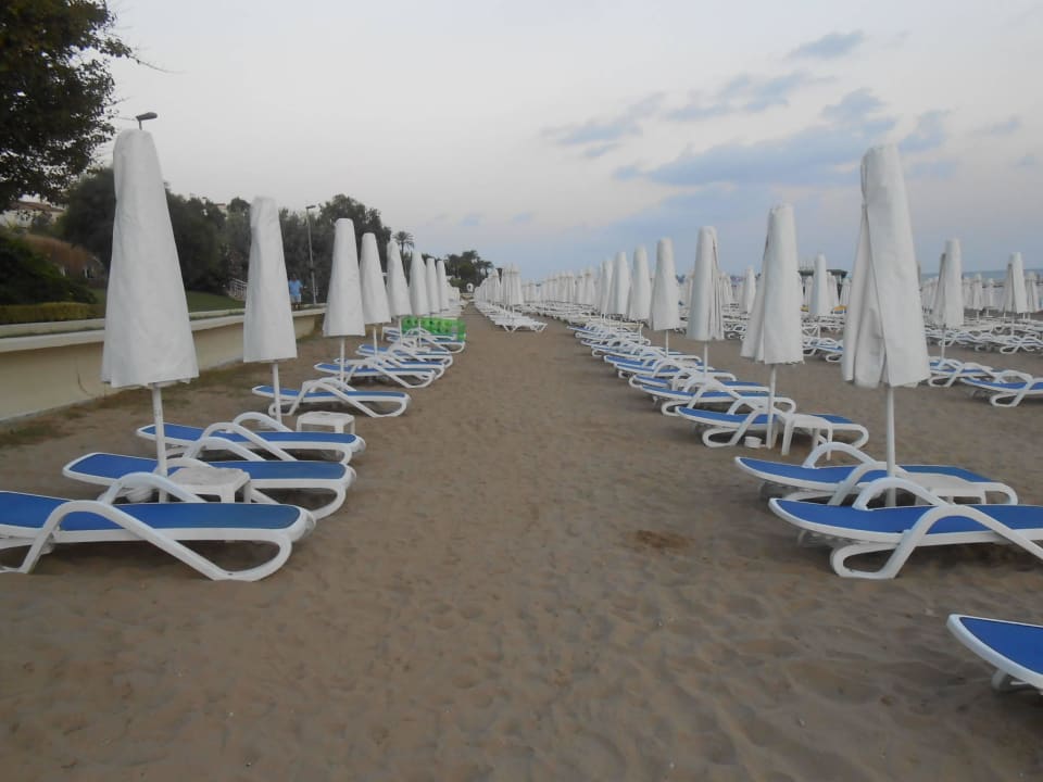 Strand am Abend... Hotel Grand Side