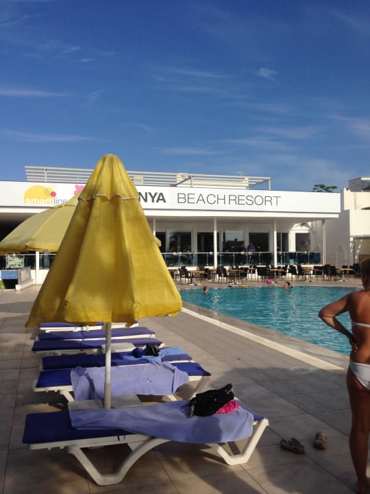 Relax pool Petunya Beach Resort