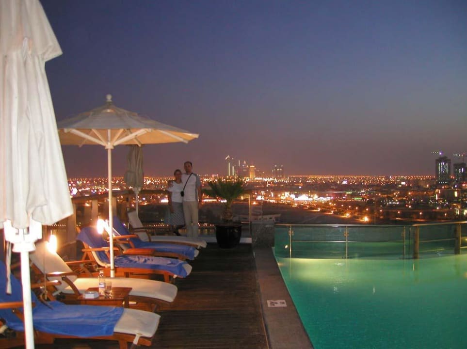 Dubai Hilton Creek auf dem Dach #7 Golden Sands Hotel Creek