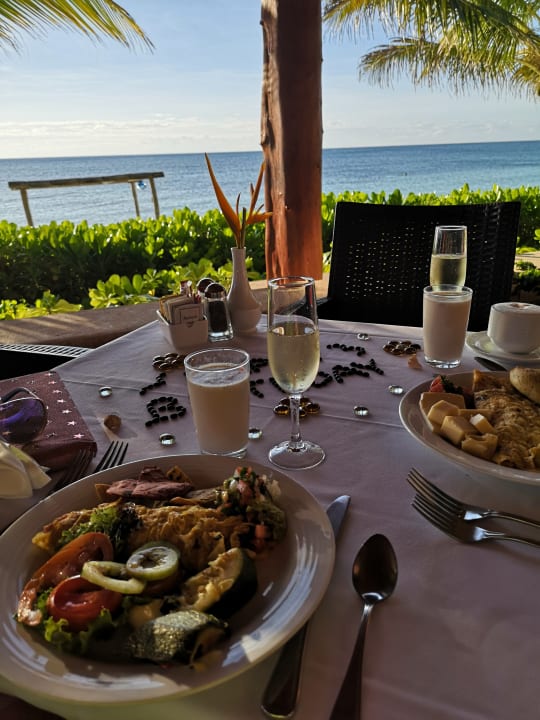 Gastro Akumal Bay Beach & Wellness Resort