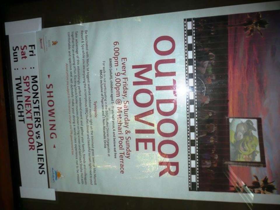 Outdoor Movie Hotel Miri Marriott Resort & Spa