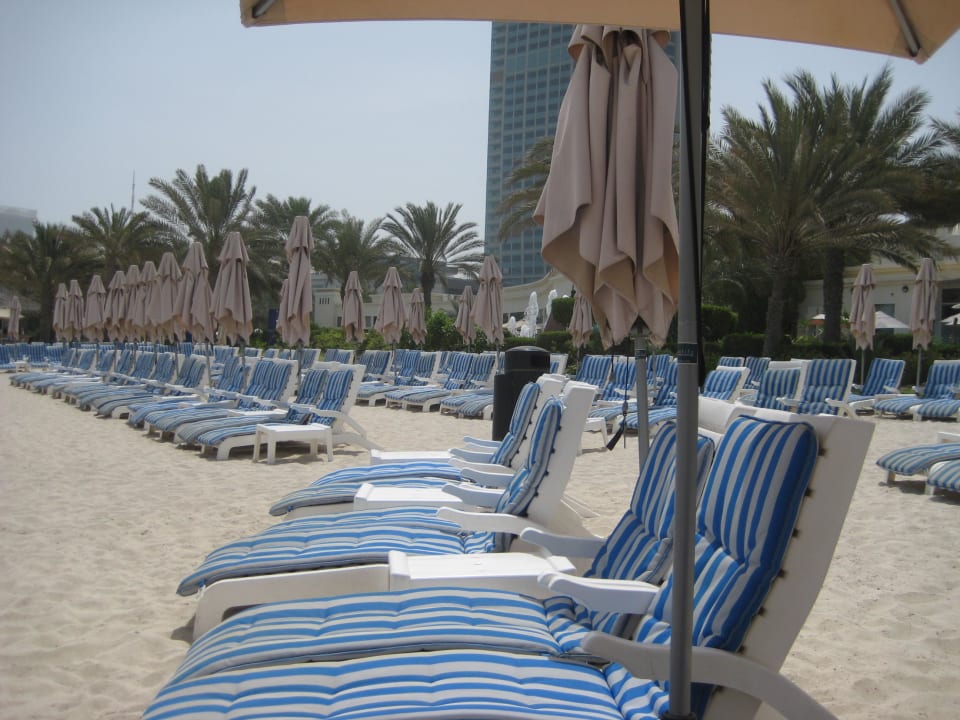 Morgens halb 10 Uhr in Abu Dhabi Radisson Blu Hotel & Resort Abu Dhabi Corniche