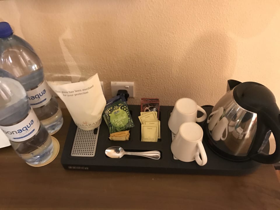 Teebuffet im Zimmer Adaaran Select Meedhupparu Island Resort - Premium All Inclusive