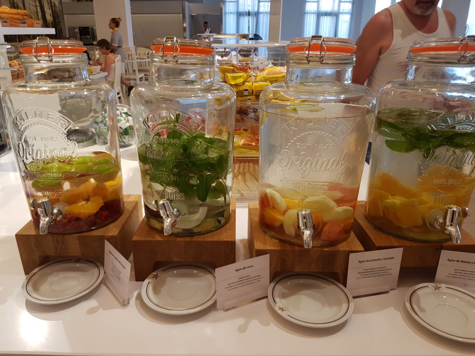 Frisches Obstwasser Iberostar Waves Las Dalias