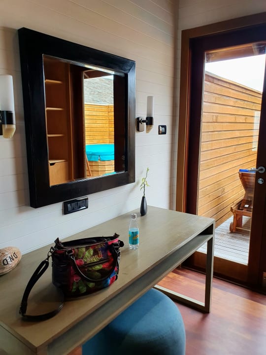 Zimmer Vilamendhoo Island Resort & Spa