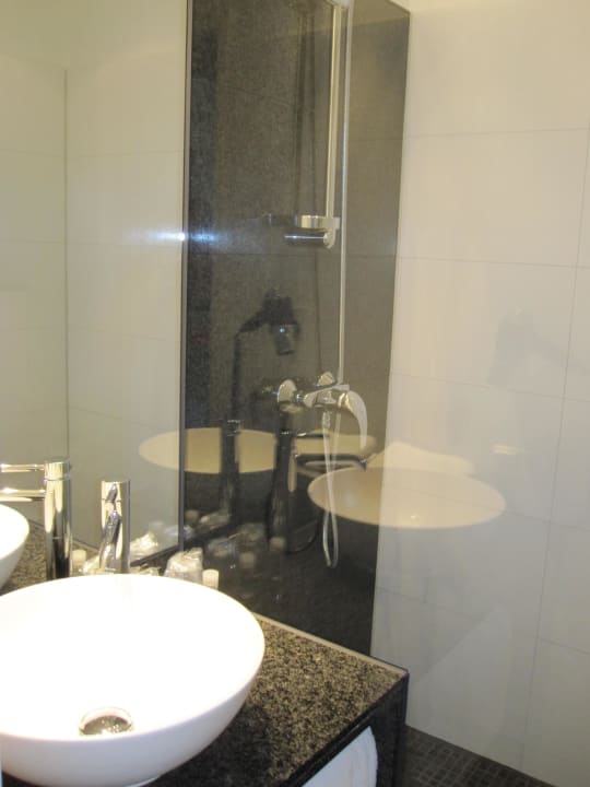 Bad Motel One Hamburg-Alster