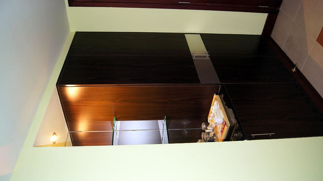 Blick vom Bett zu Tür & Schrank Hotel Park View