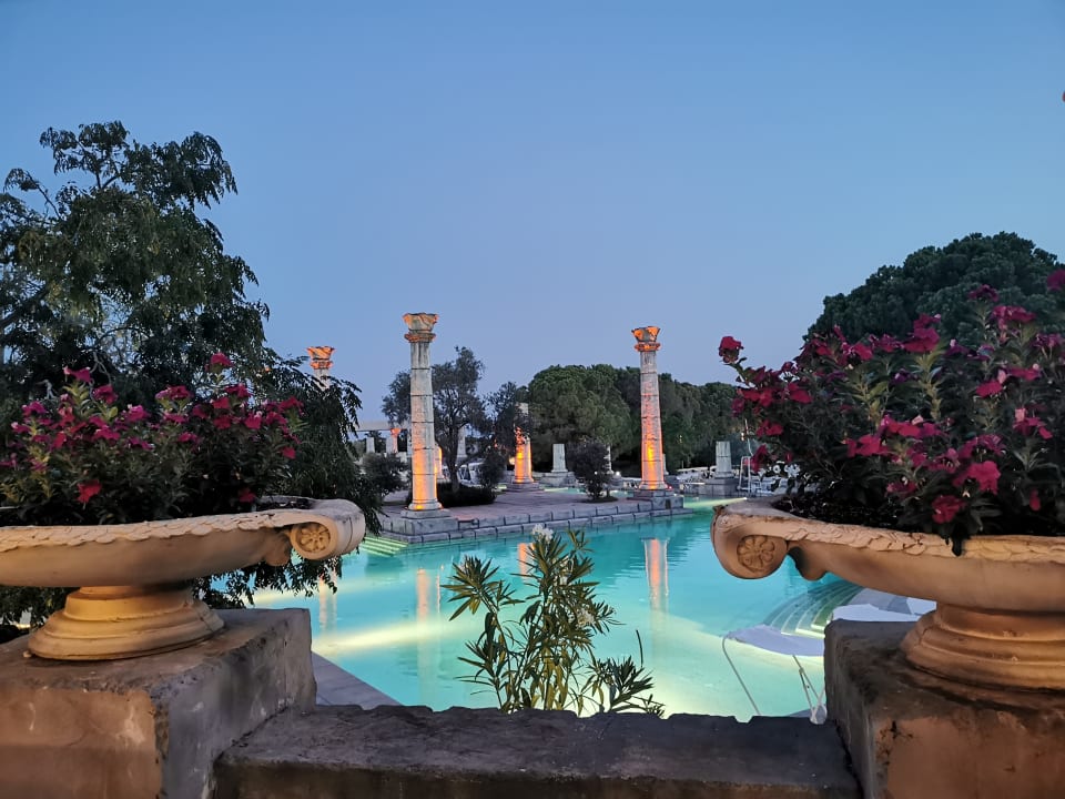 Pool Xanadu Resort Hotel