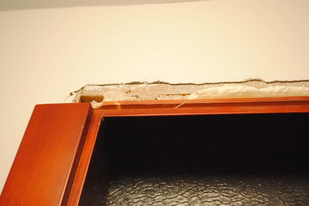 Fehlende Türverkleidung Hotel Zagreb